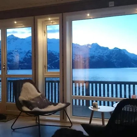 Lyngen Alps Panorama Gerendaház *